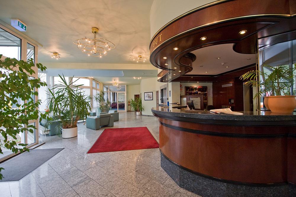 Hotel Astoria City Resort Essen Esterno foto